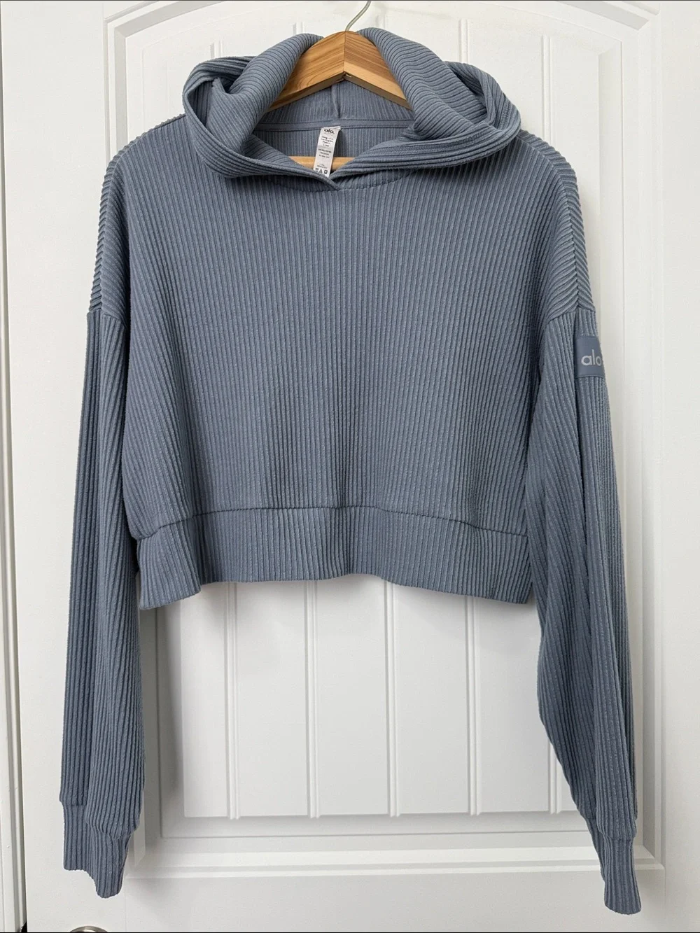 ALO YOGA Muse Hoodie Size Small